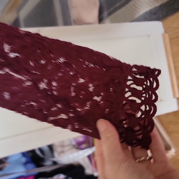 Laundry By Shelley Sagal Elegant Lace V-Neck Dress - Burgundy Size 2 - Picture 4 of 11